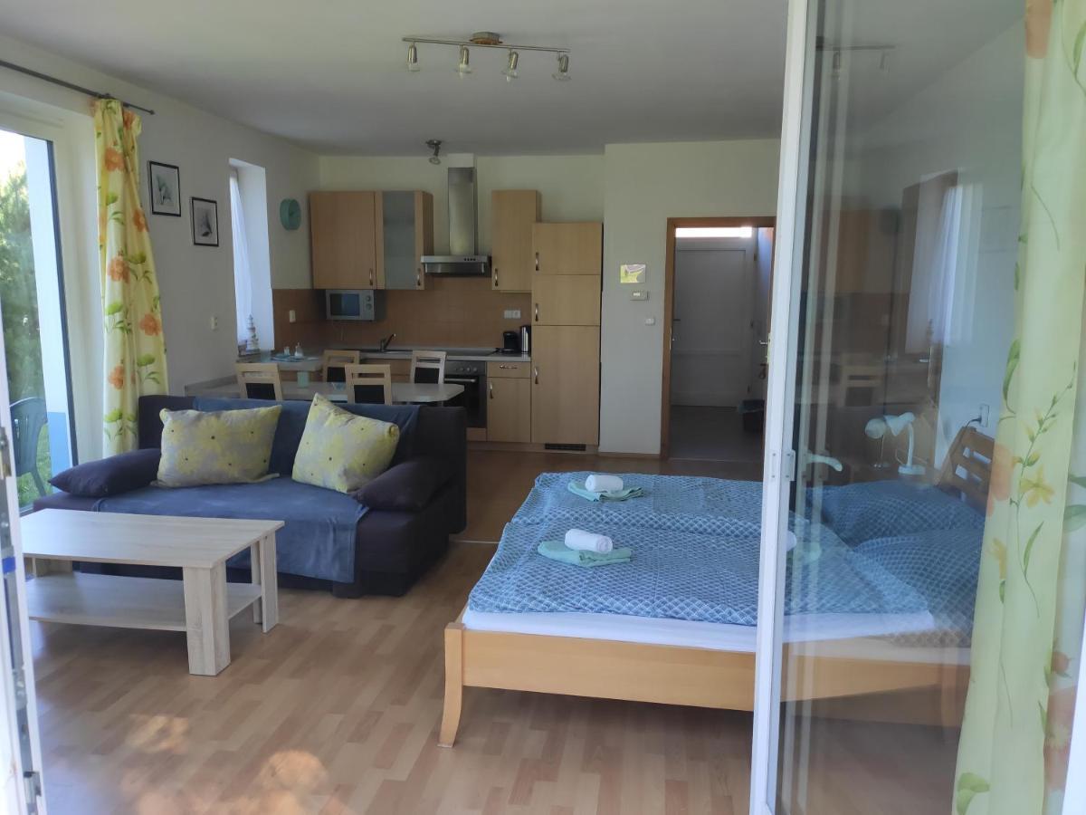 Apartamento Lipno Riviéra - Myši v botě Lipno nad Vltavou Exterior foto